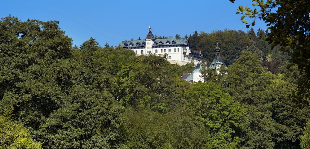 Rubezahl-Marienbad Luxury Historical Castle Hotel & Golf-Castle Hotel  Collection, Mariánské Lázně – Updated 2023 Prices