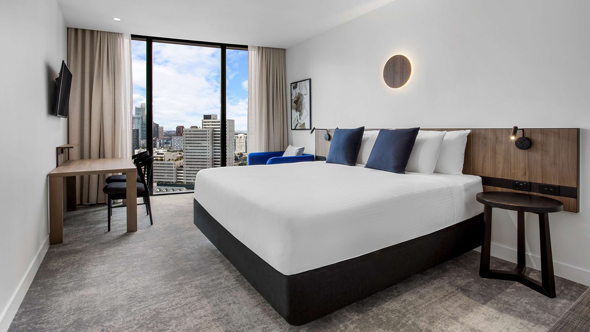 Melbourne Southbank Apartment Break with Indoor Pool, Melbourne, Victoria