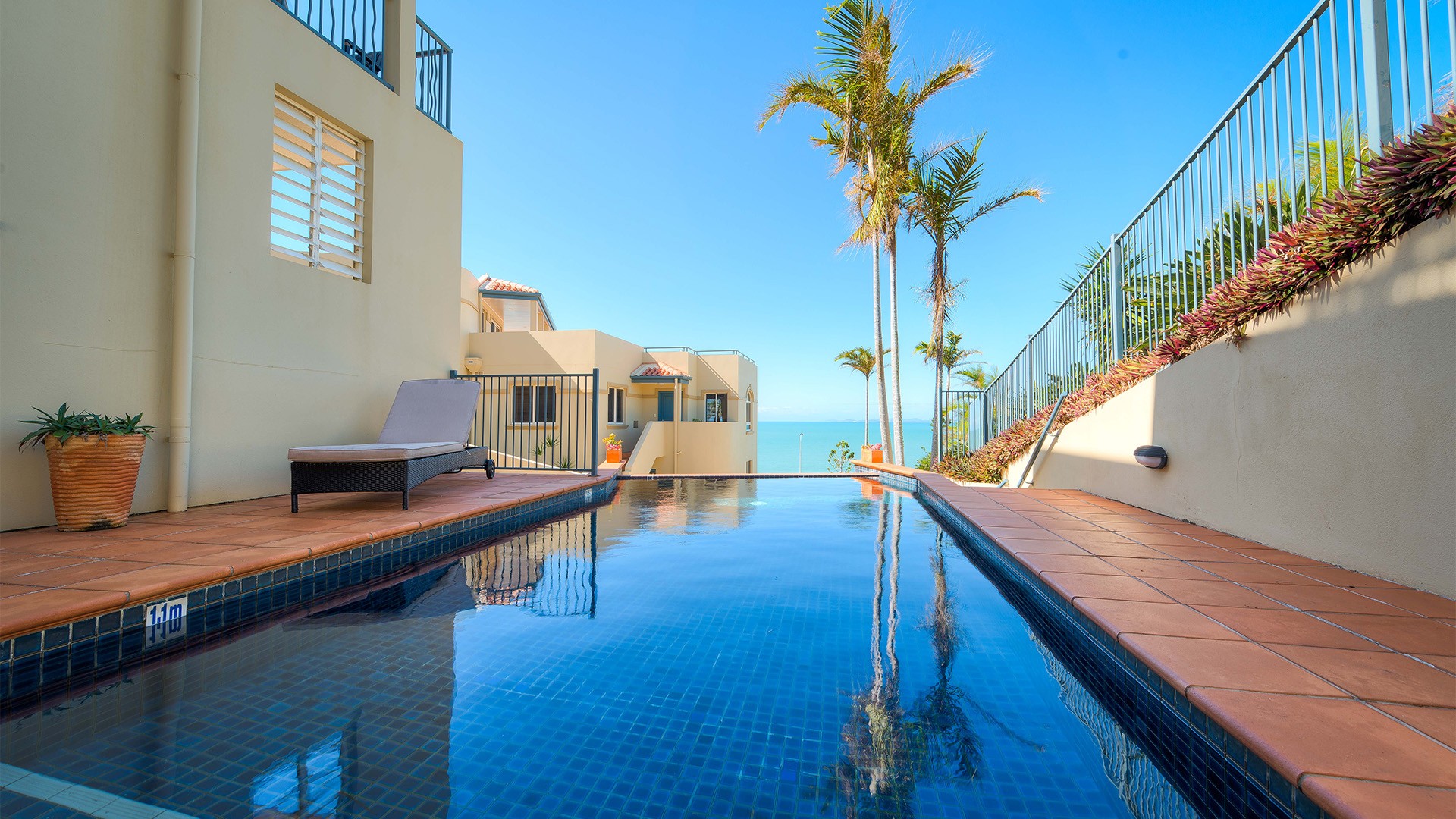 Capricorn Coast Self-Contained Oceanfront Villas for Up to Four Guests ...