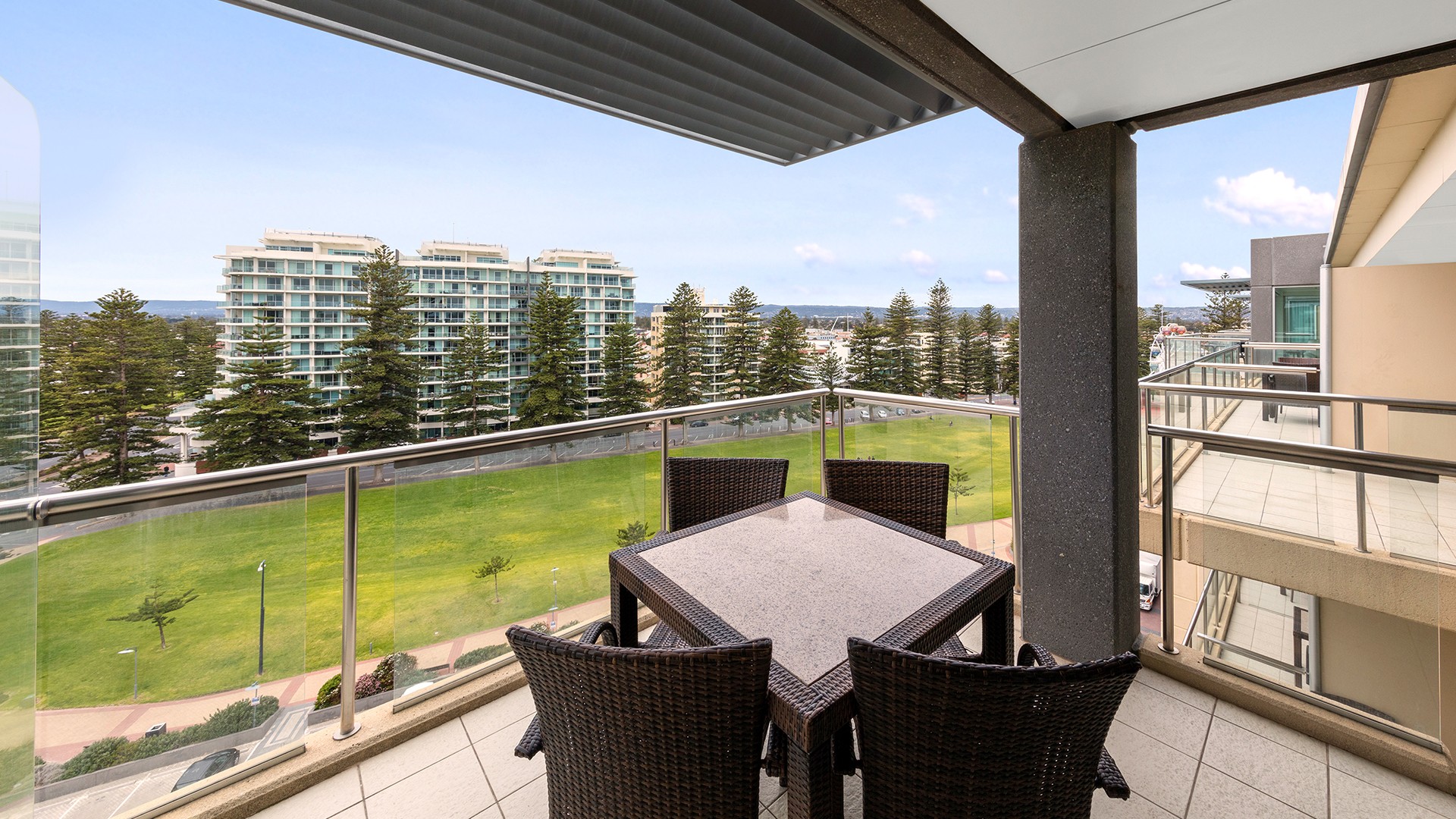 Glenelg Apartment Escape Just 20 Minutes from Adelaide CBD with