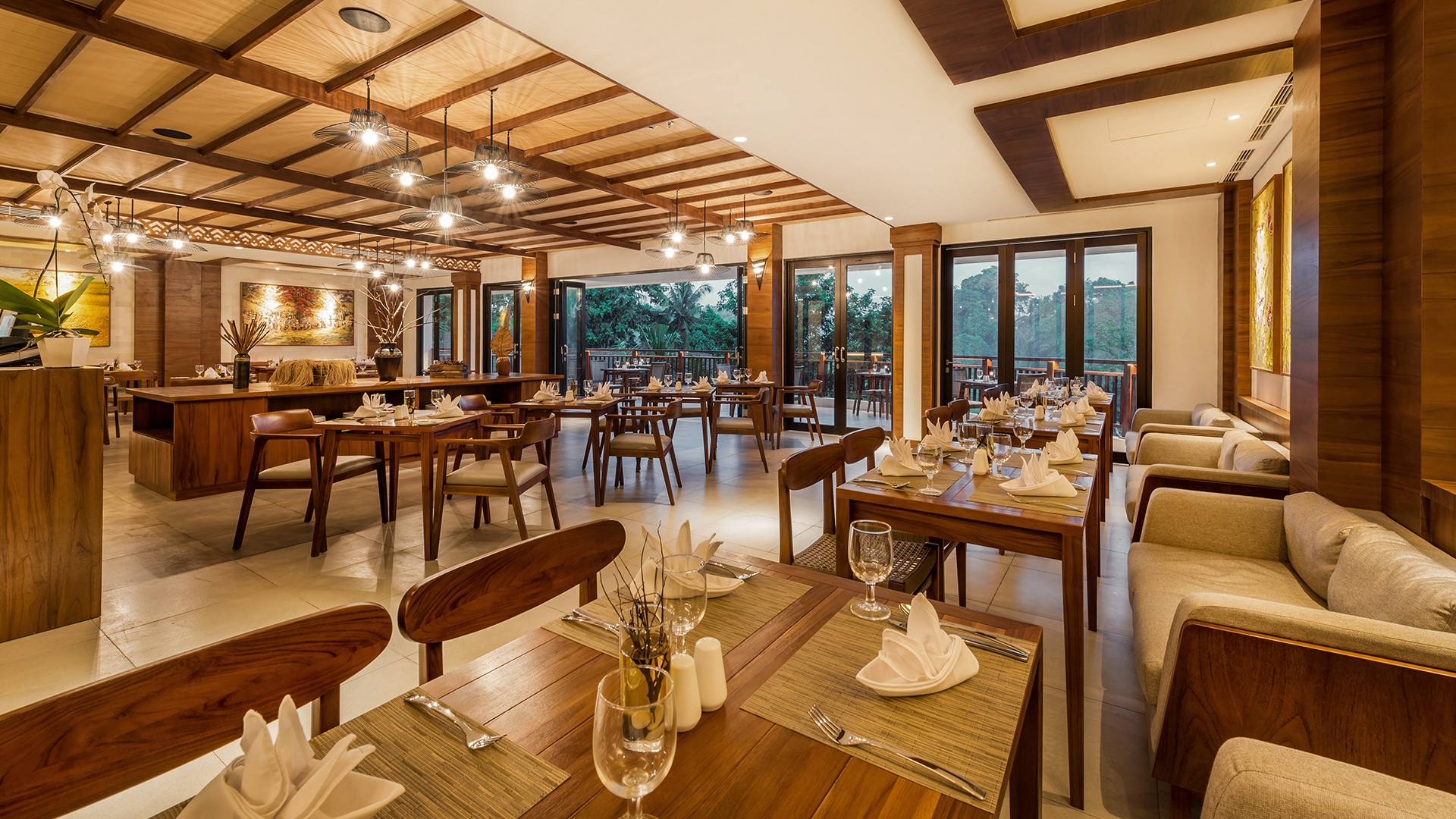 FiveStar Bali Retreat just 10 Minutes from Ubud with Rooftop Bar, Ubud