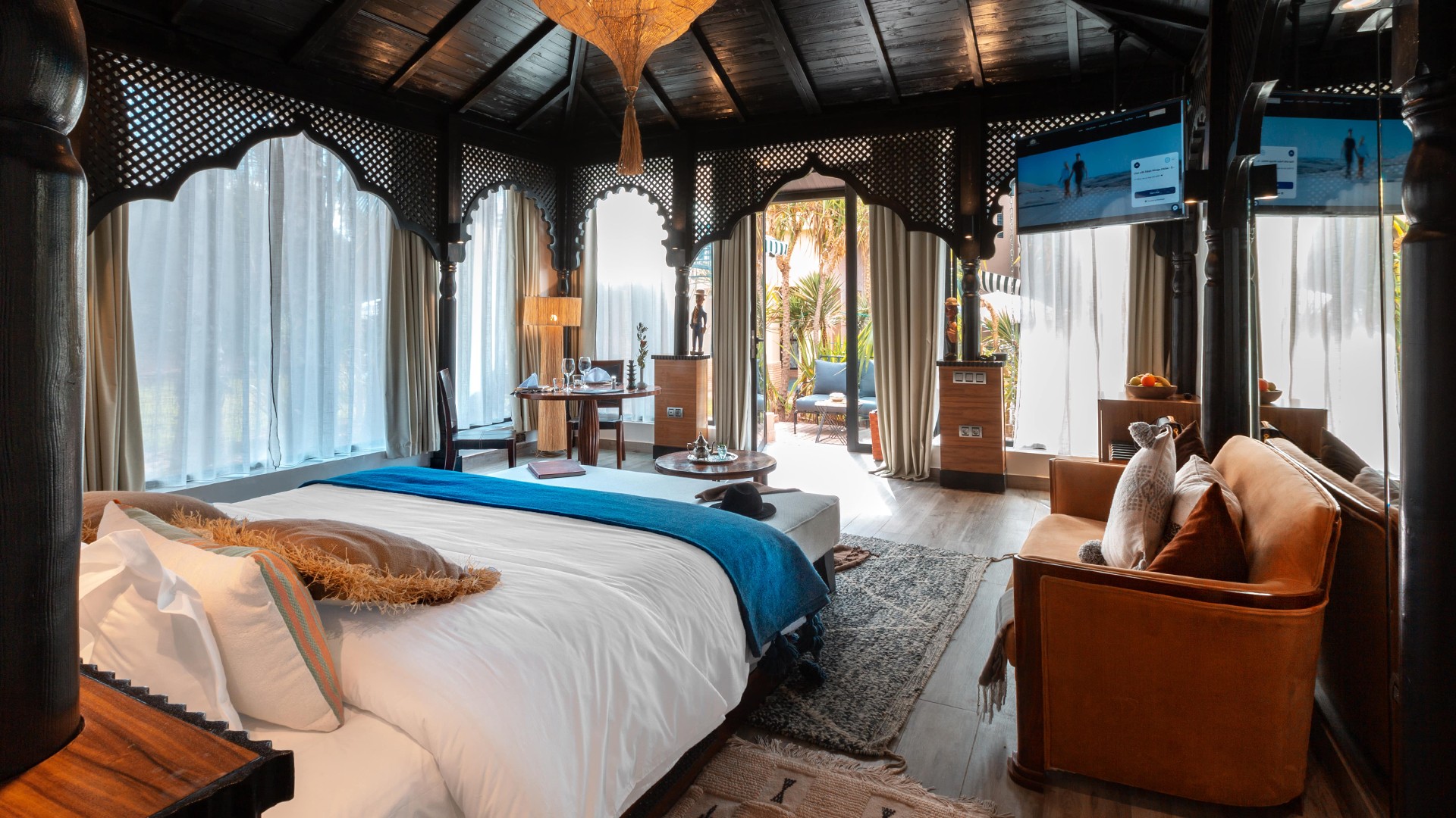 Marrakesh Boutique Luxury Retreat with Heated Pool, Daily Breakfast