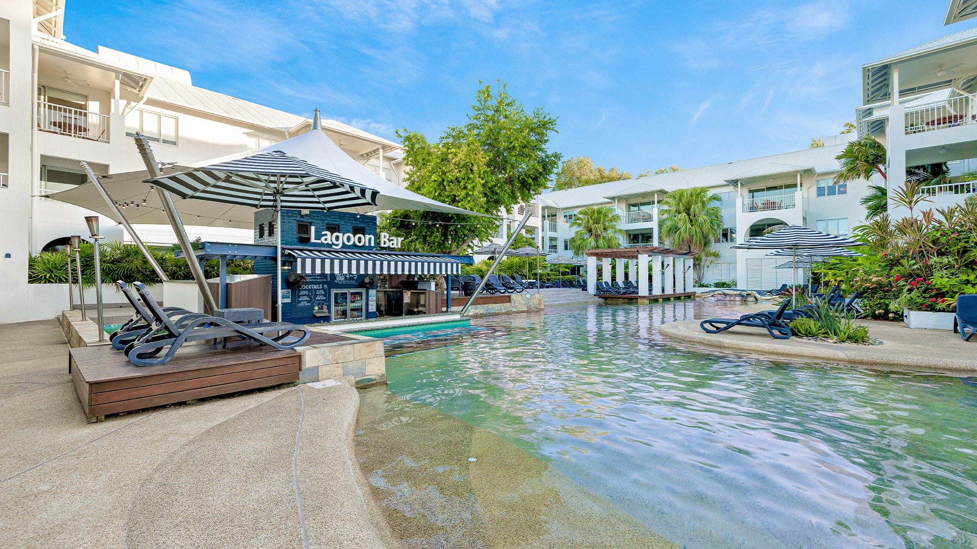 Mantra Port Douglas Tropical Escape near Four Mile Beach with Superior ...