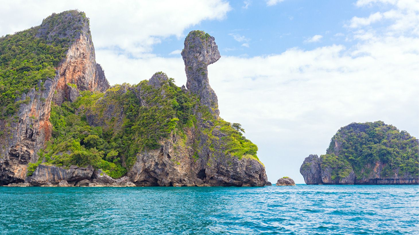 Half-Day Private Island-Hopping Tour via Local Longtail Boat with Snorkelling & Fresh Fruit