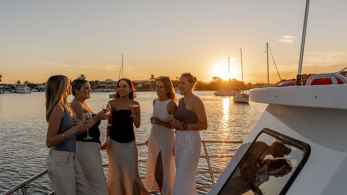 Croisière de 90 minutes au coucher du soleil avec vue sur le port de Mooloolaba, la rivière et les canaux