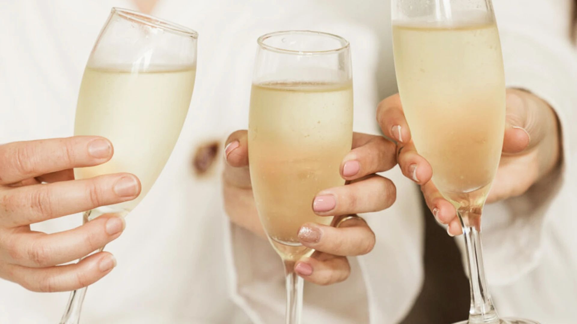 2.5-Hour Luxury Retreat for Two with Hydrolounge Session, Massage, Glass of Sparkling & Chocolates 5