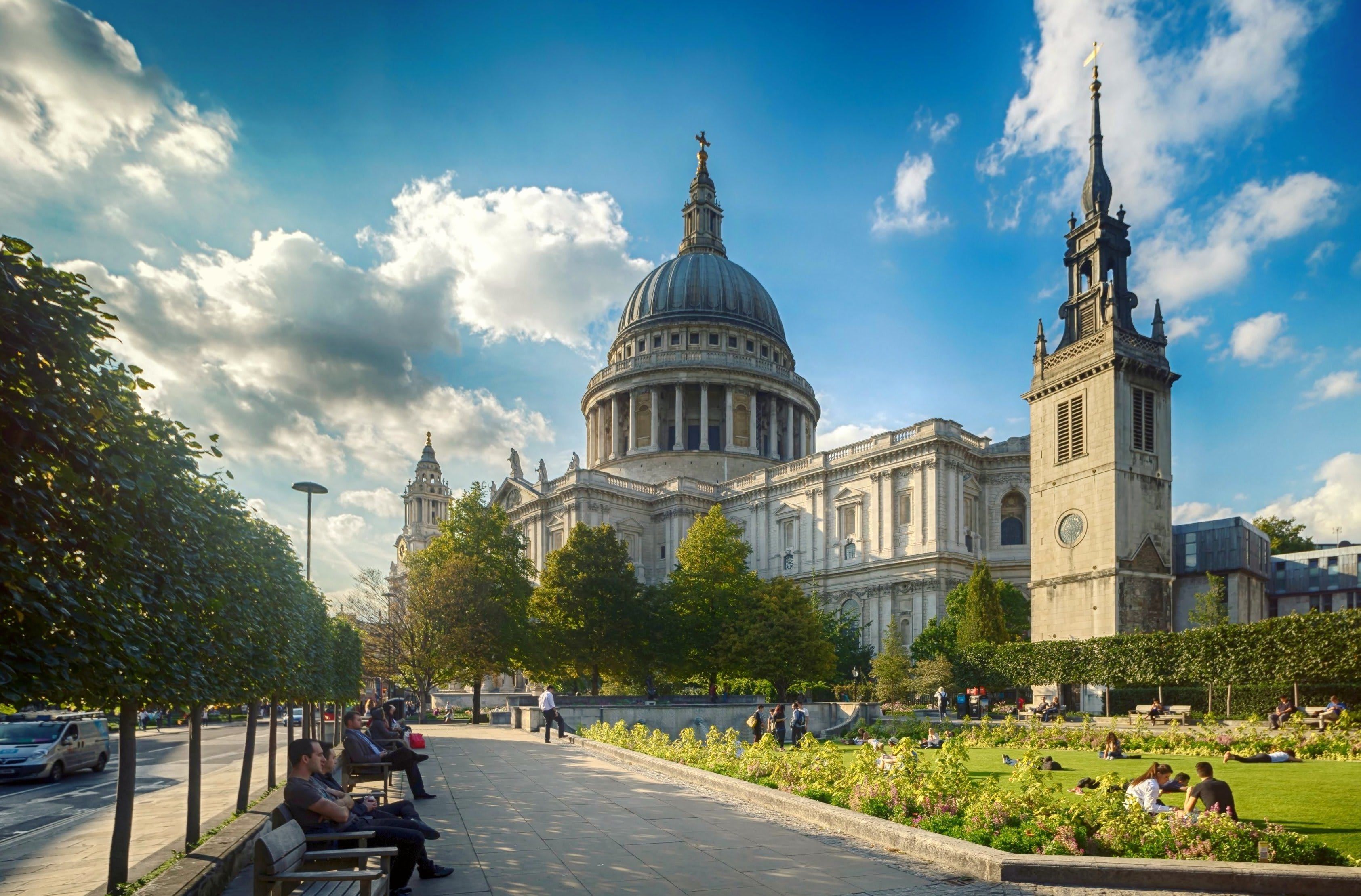 London in One Day Tour with River Cruise and Changing of the Guard 6