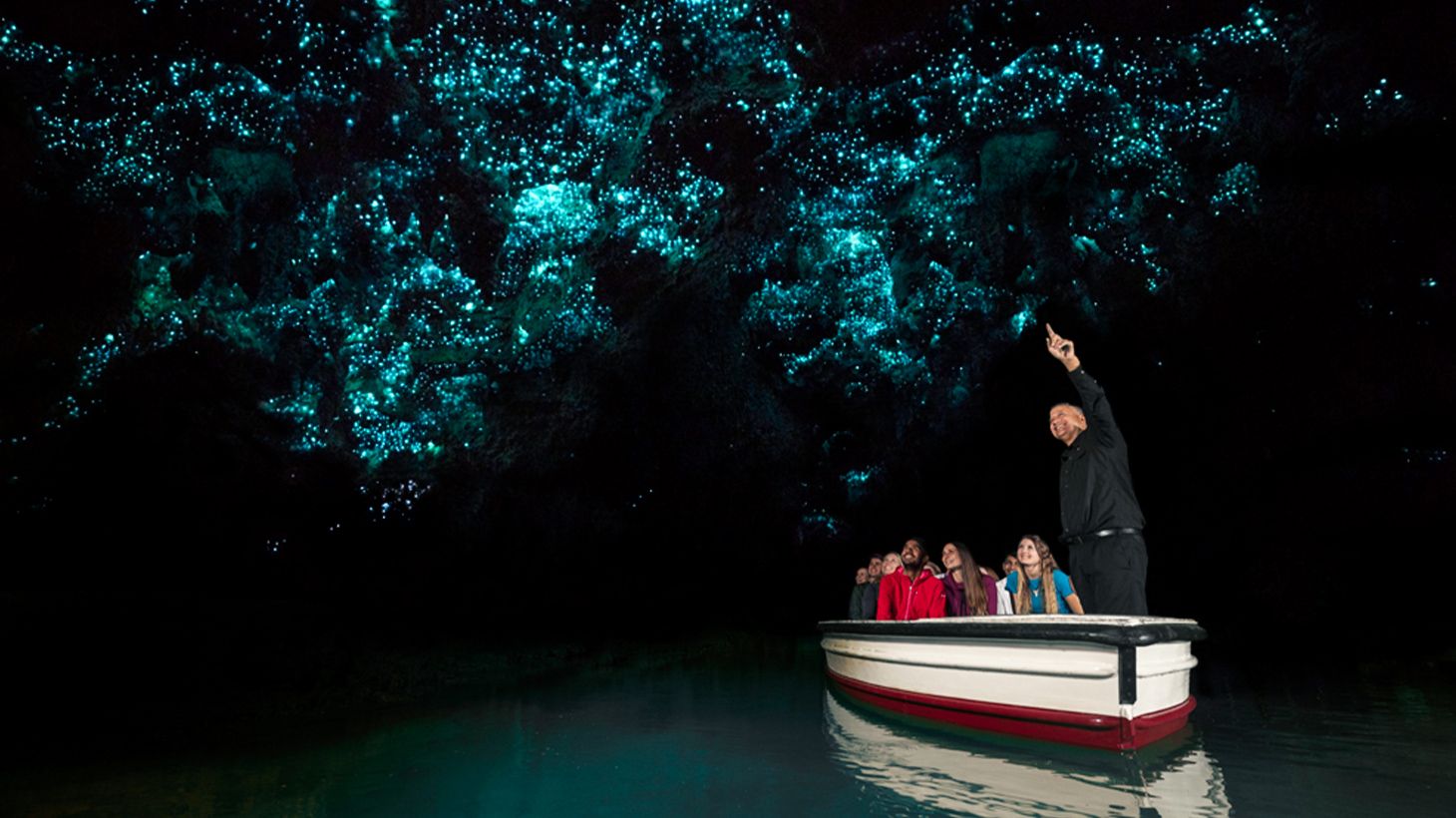 Full-Day Hobbiton Movie Set & Glowworm Cave Tour with Lunch & Transfers 2
