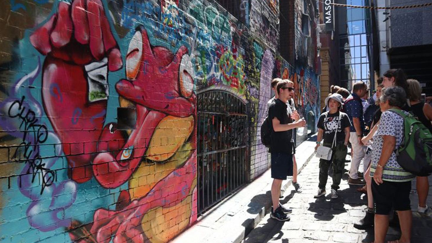 3-Hour Melbourne CBD Street Art Walking Tour with Live Demo, Drinks & Snacks
