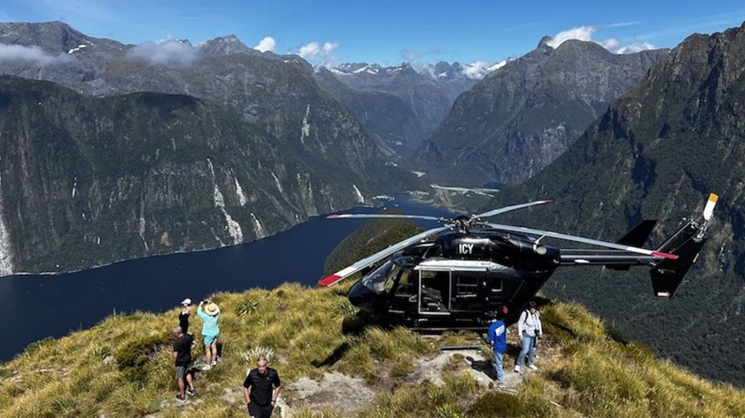 75-Minute Helicopter Flight Over Milford Sound with Return Queenstown Transfers