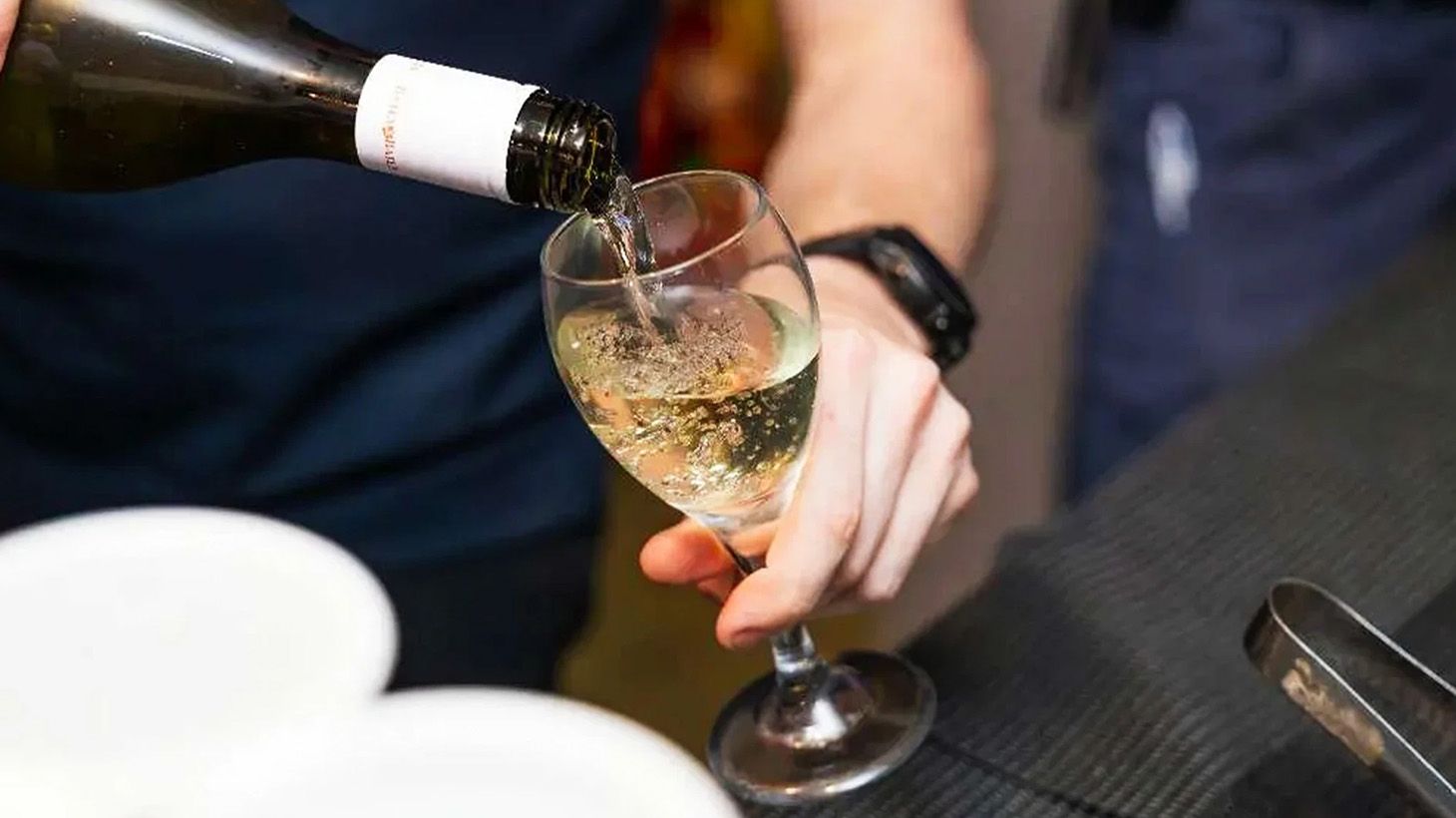 90-Minute Vivid Sydney Harbour Cruise with Welcome Drink 3