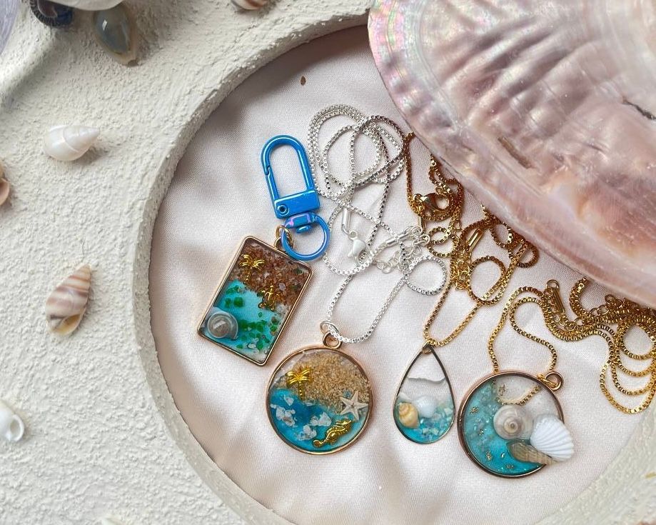 UV Resin Accessories Workshop Experience by Hands On Klay