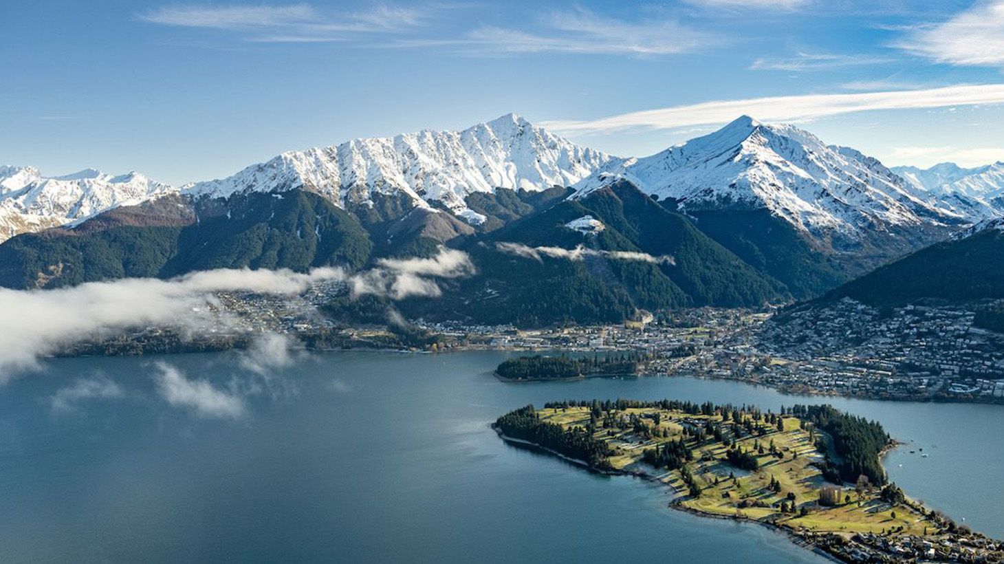 45-minütiger Queenstown Essential-Panoramahubschrauberflug mit zwei alpinen Landungen