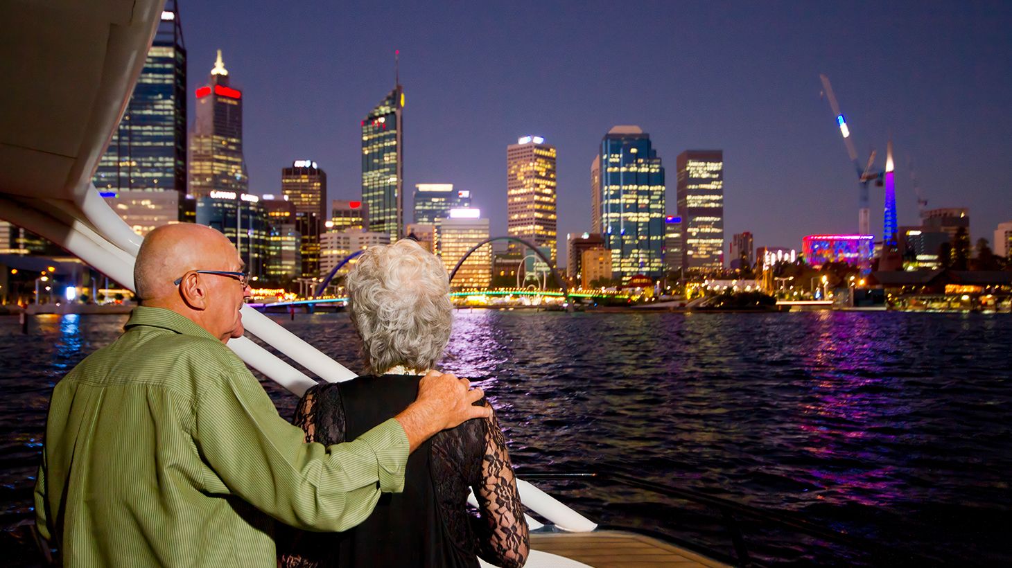 2.5-Hour Scenic Swan River Cruise with Buffet Dinner & Live Entertainment 3
