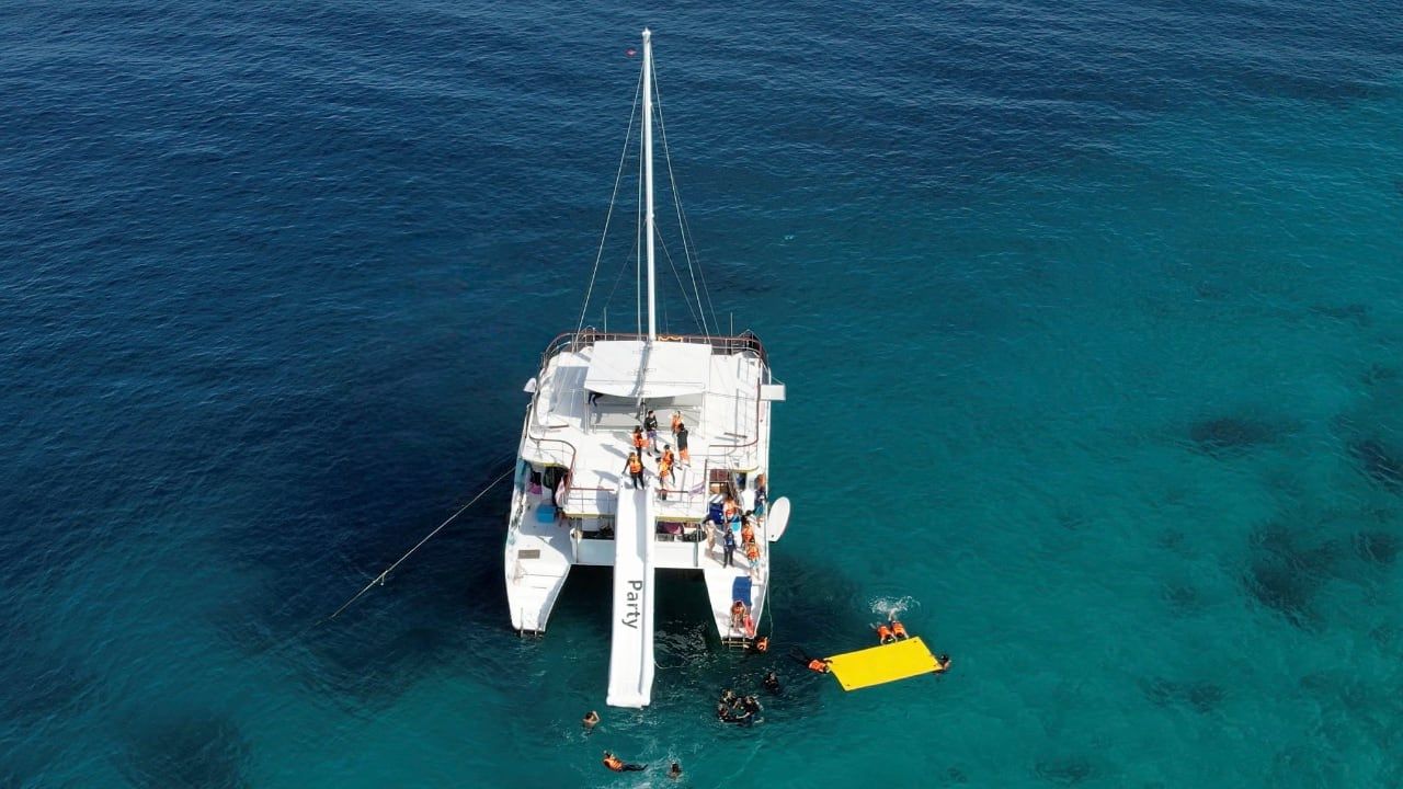 Phuket：Racha & Coral Islands Day Tour With Music & Foam Party