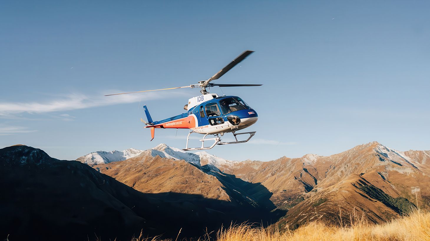 30-Minute Scenic Helicopter Flight over Queenstown & Lake Wakatipu with Return Transfers