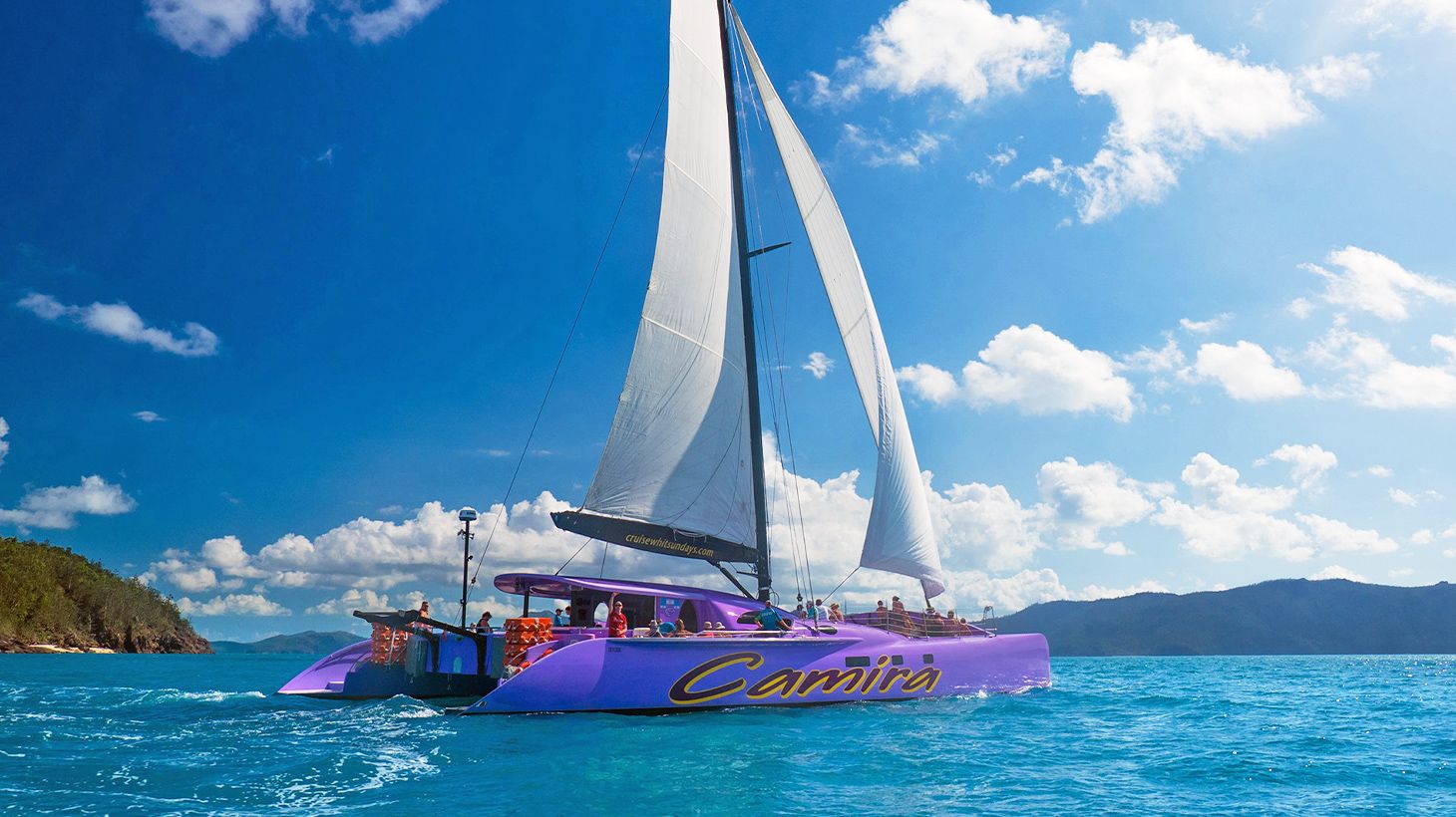 Full Day Catamaran Cruise with BBQ Lunch, Drinks & Daydream Island Ferry Transfers