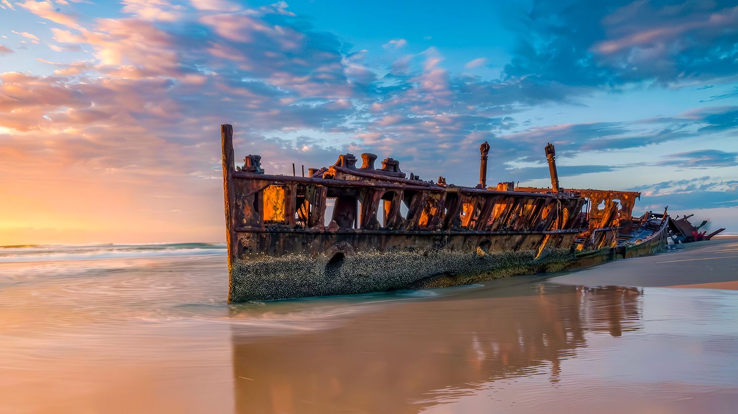 Full-Day 4WD Coach Tour of K'gari (Fraser Island) with Lake McKenzie, 75 Mile Beach, Eli Creek, Lunch & Ferry Transfers 1