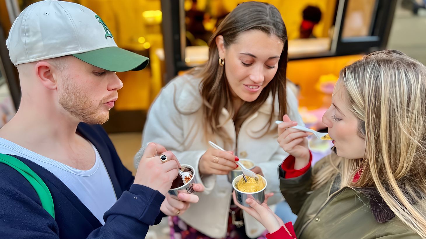 Small Group 3.5-Hour Twilight Soho Food Tour with Tastings & Drinks 4