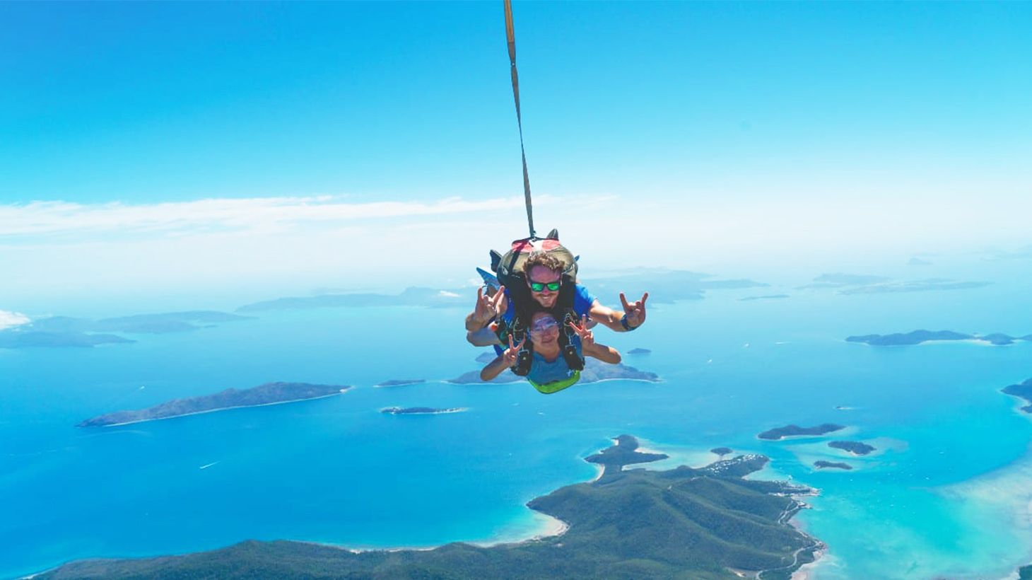 Queensland: Thrilling Tandem Skydive Experiences Up To 15,000ft logo