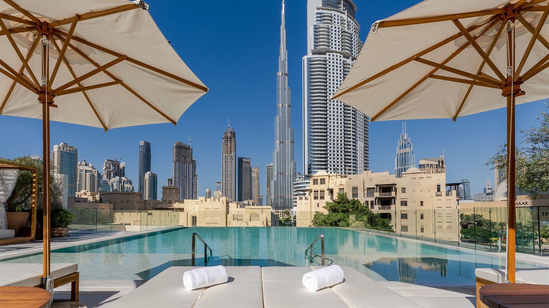 Downtown Dubai Glamour with Daily Breakfast, Nightly Cocktails & AED200 Spa Credit