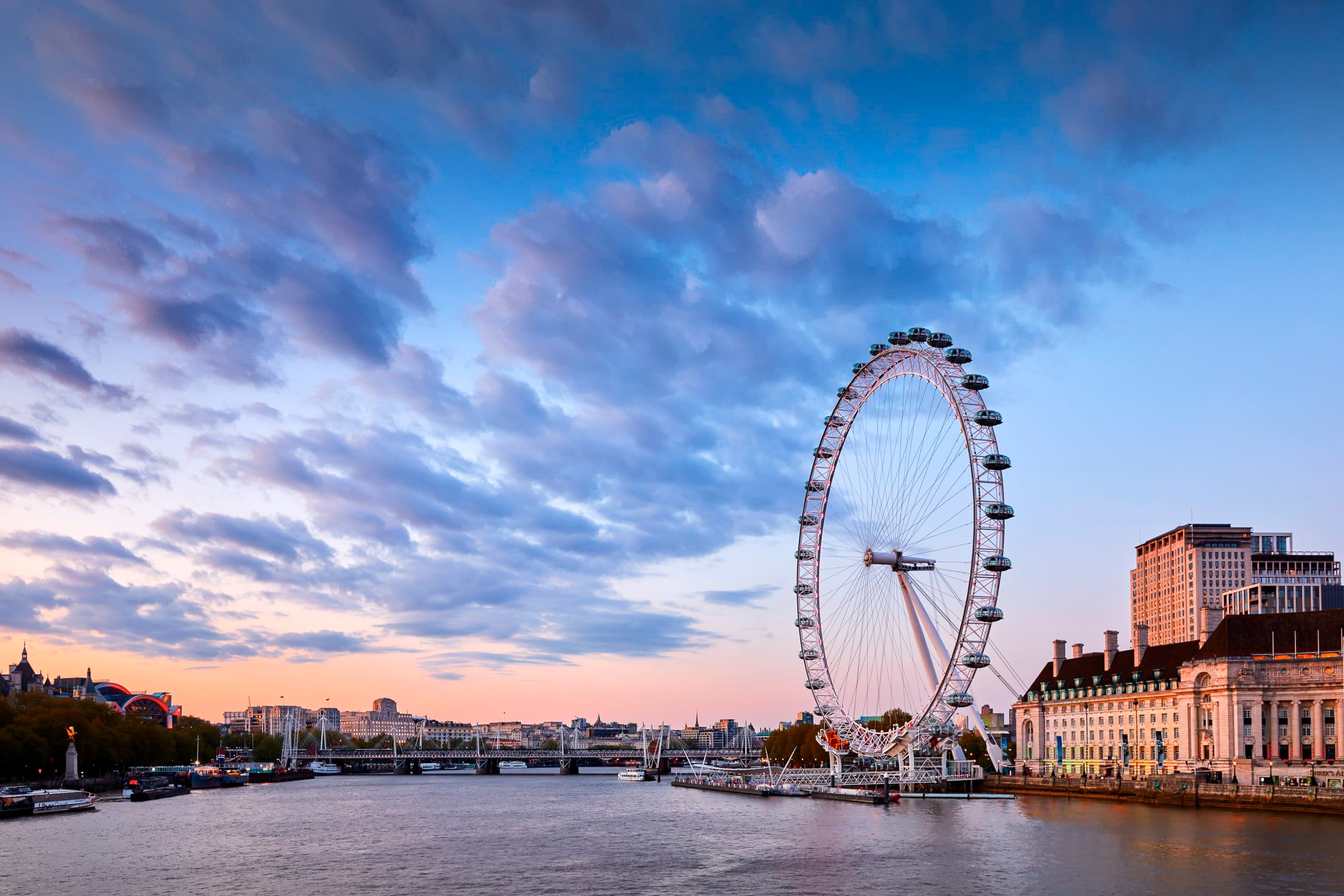 London in One Day Tour with River Cruise and Changing of the Guard 7