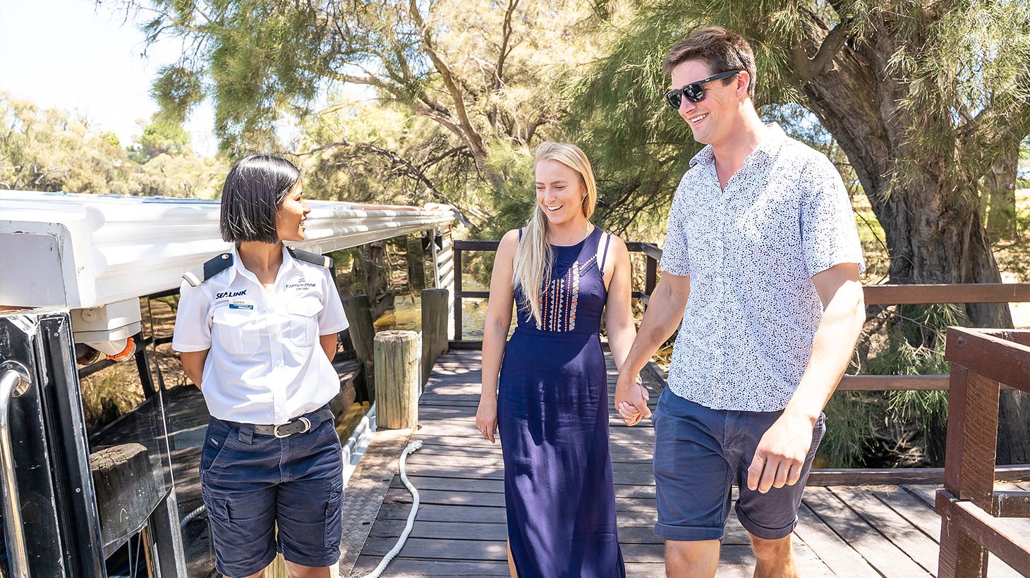 Full-Day Swan Valley Gourmet Wine Cruise with Welcome Drink & Platter Lunch 7