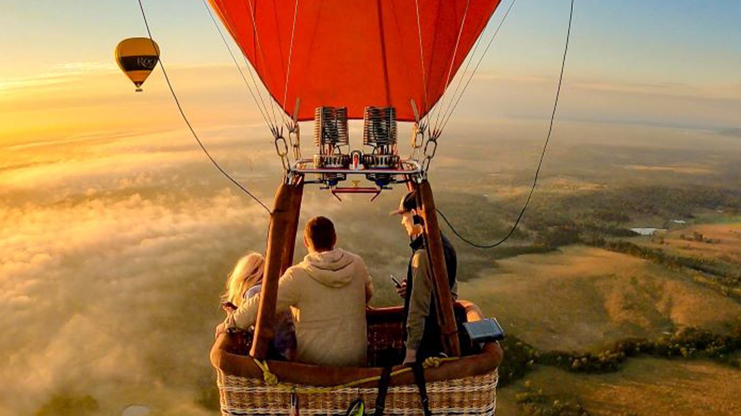 Breathtaking Sunrise Hot Air Balloon Flight with Gourmet Breakfast & Sparkling Wine Tasting 1