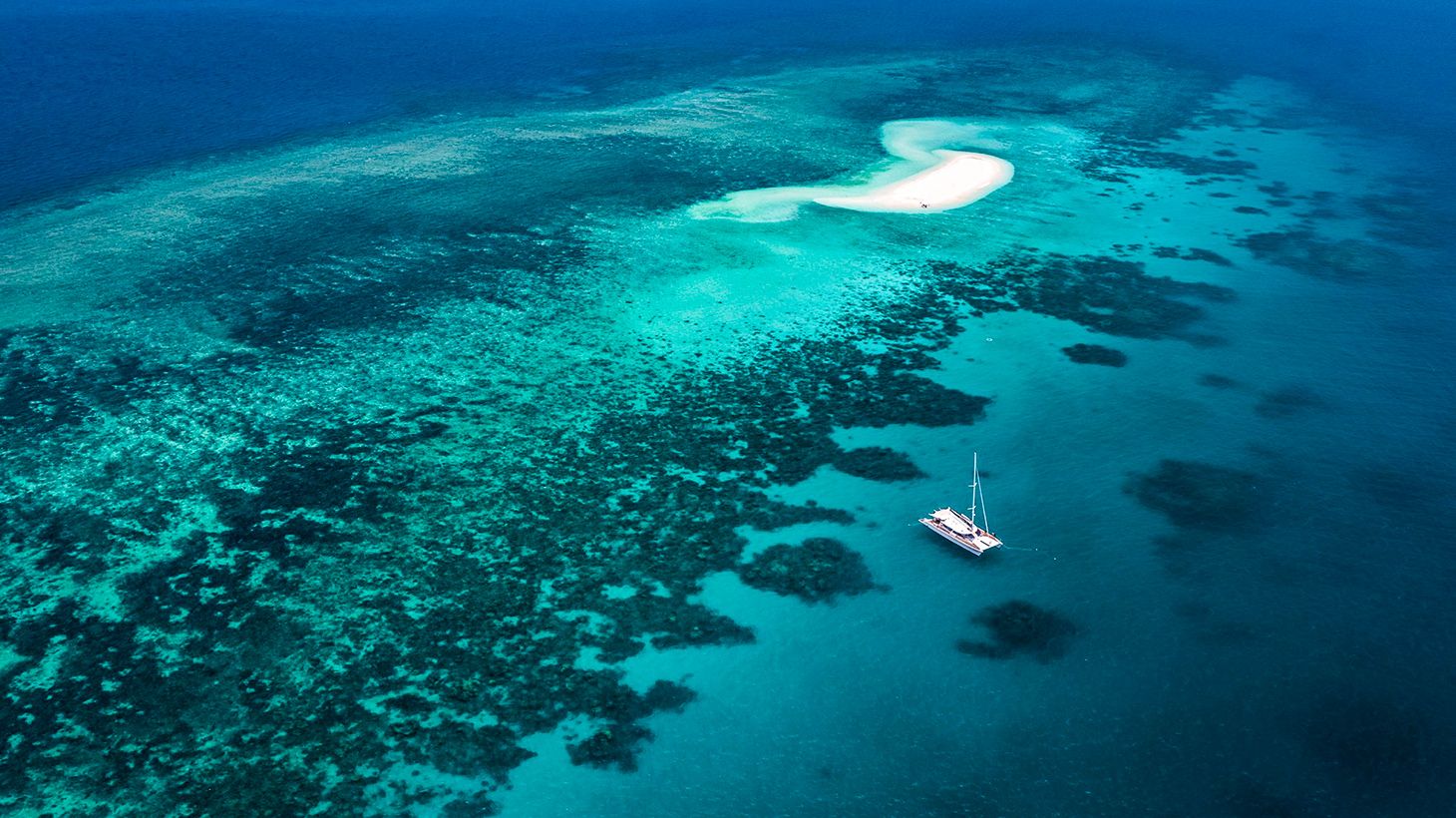 Small Group Mackay Coral Cay Luxury Sailing Eco-Tour with Guided Snorkelling & Buffet Lunch 1