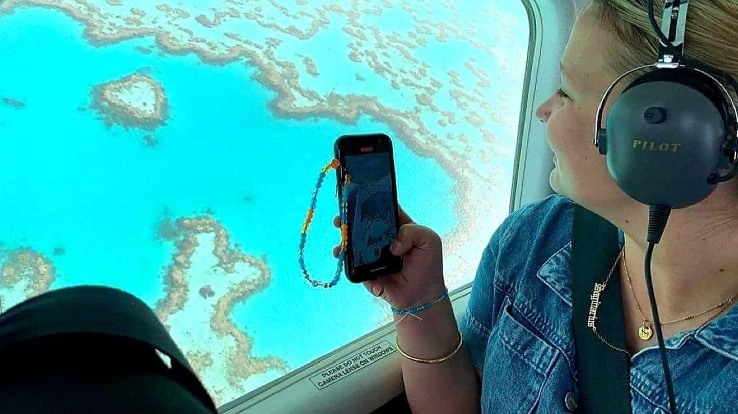 One-Hour Scenic Flight Over Whitsunday Islands & Great Barrier Reef 3