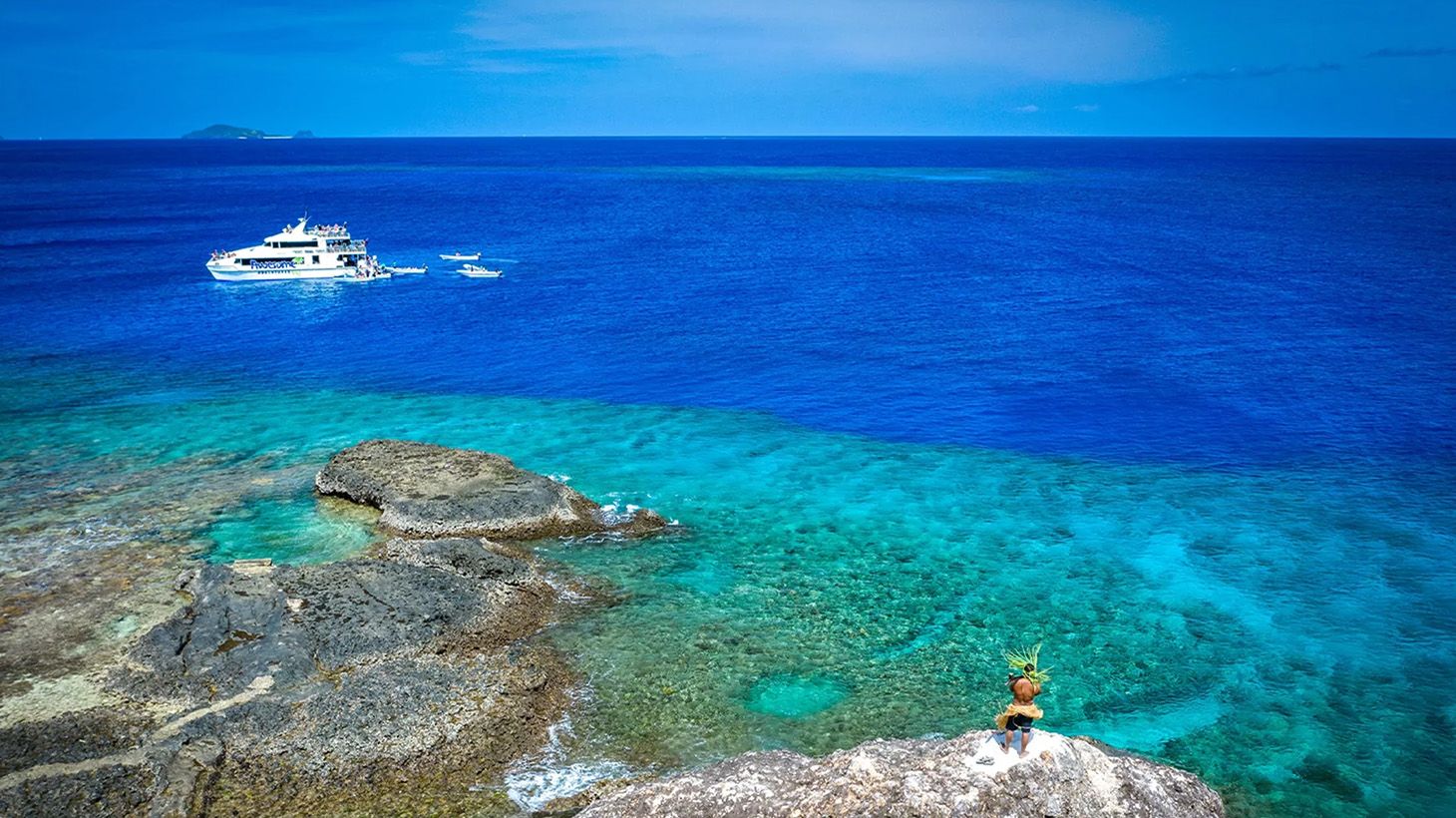 Full-Day Barefoot Kuata Island Resort Tour with Marine Biologist – Guided Snorkel, Lunch & Return Transfers